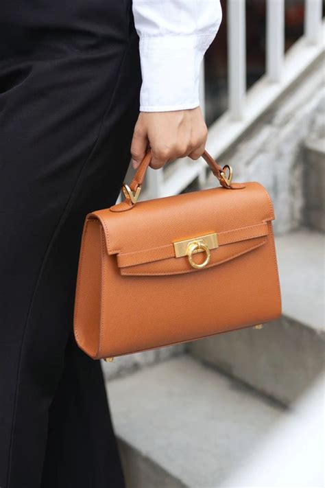 violet luxury top handle